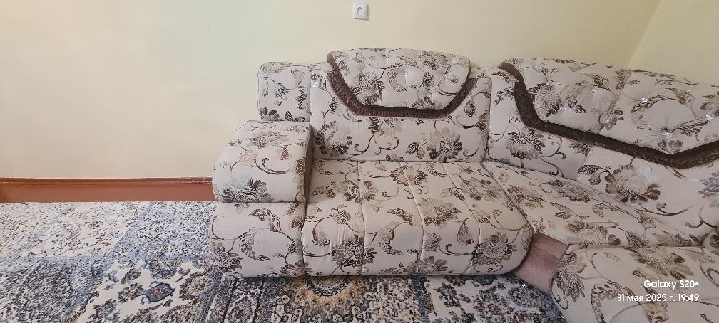 Диван для гостиной Г образный