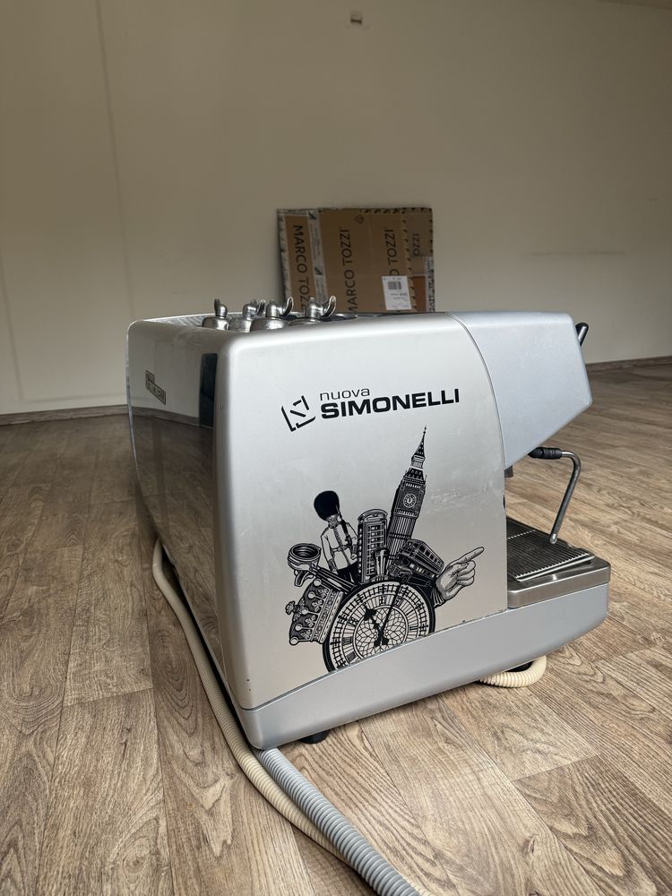 Кофемашина Nuova Simonelli Aurelia 3 GR
