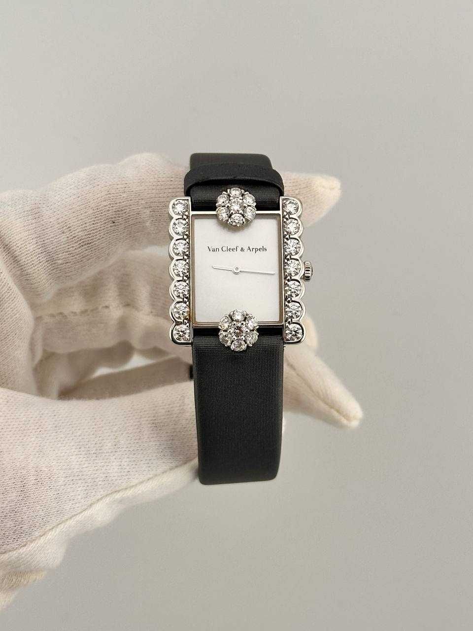 Часы Van Cleef  HH894 со скидкой - 8700$