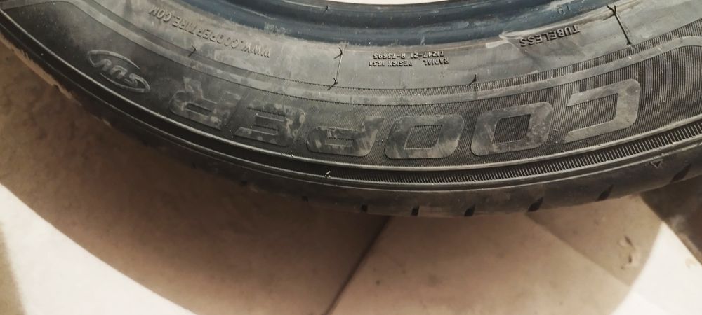 Продам шины б/у в отличном состоянии