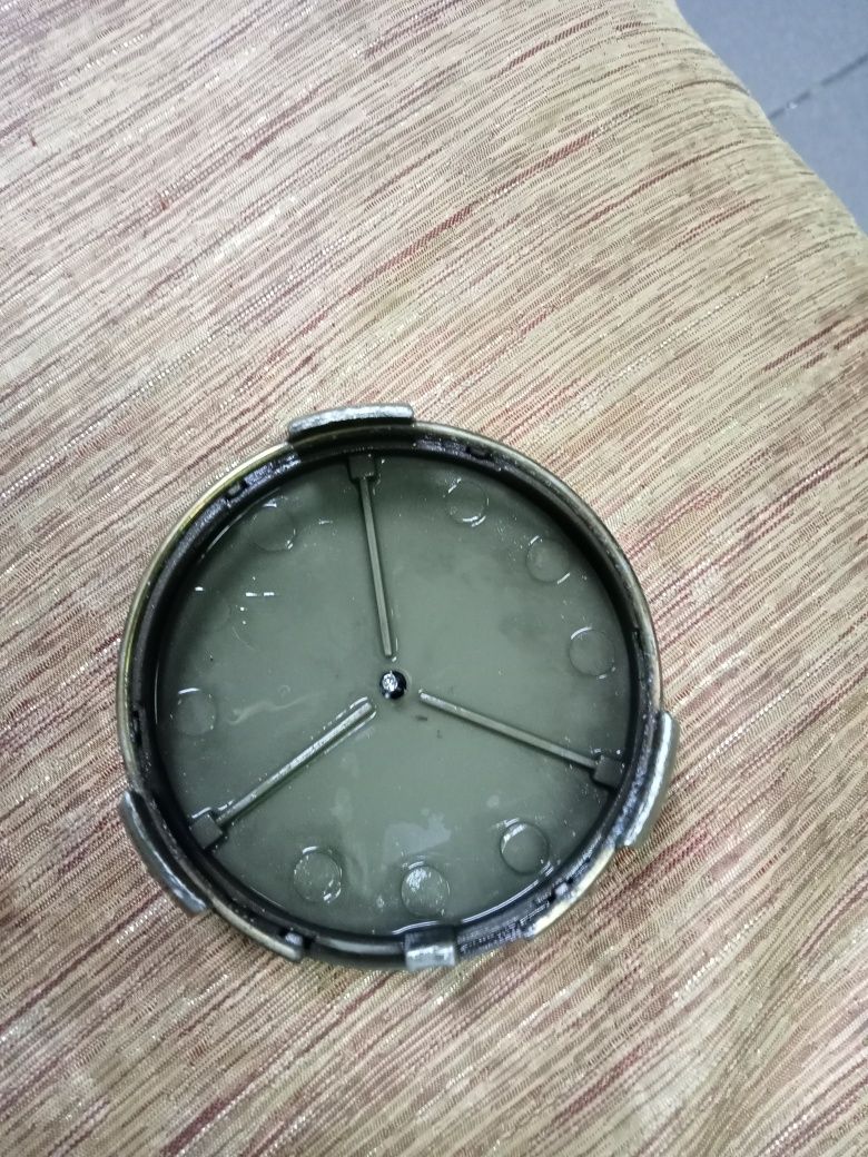 Продам один калпачок на диск от мерса.