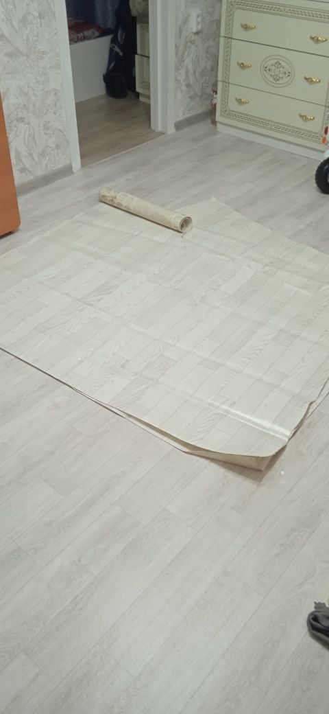 Двп и линолеум 2 шт.