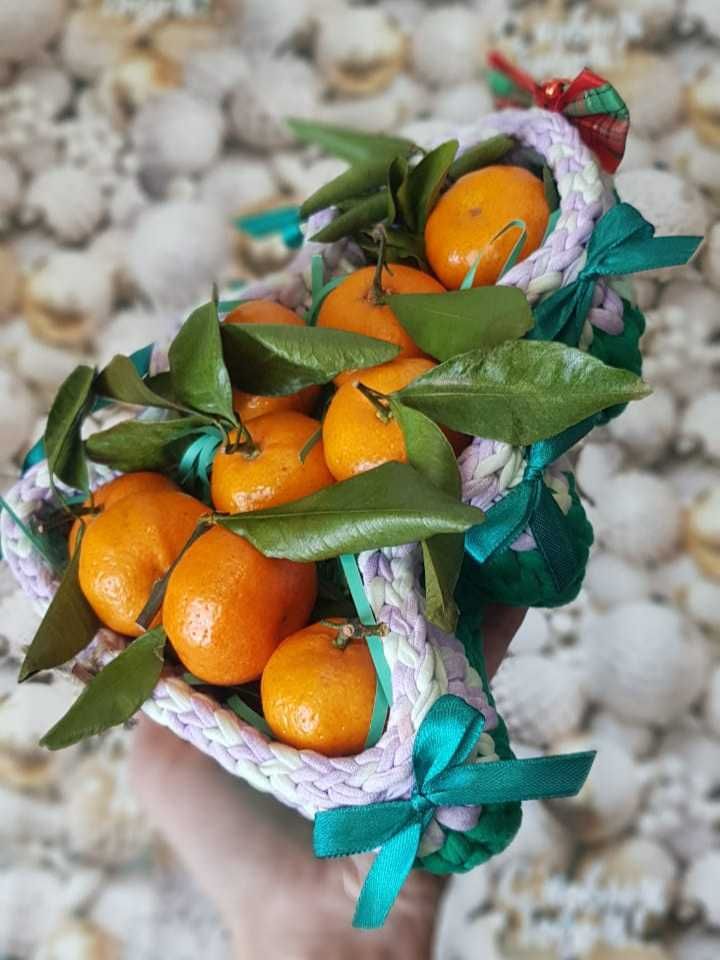 Корзина в форме елки подарок на новый год