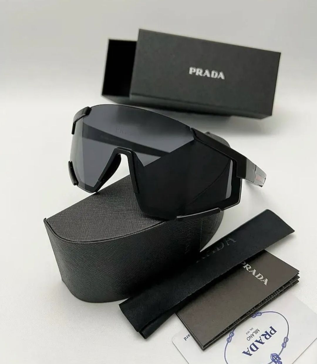 Солнцезащитные очки Прада (PRADA)