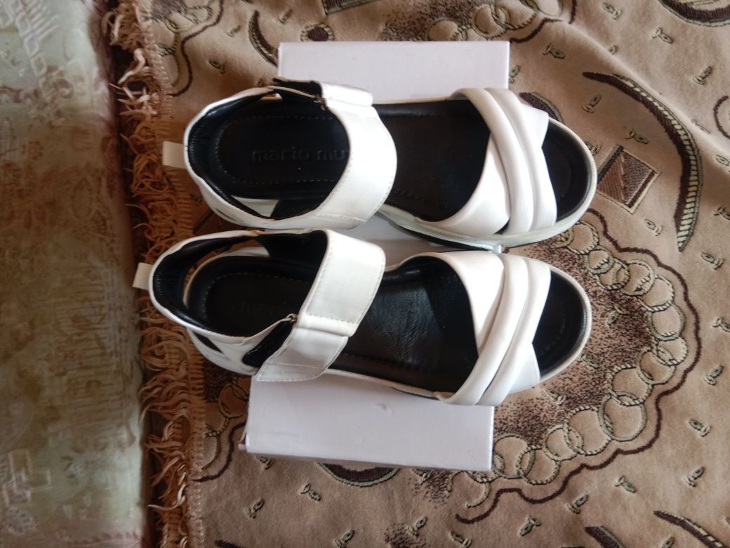 Продам басоножки женские