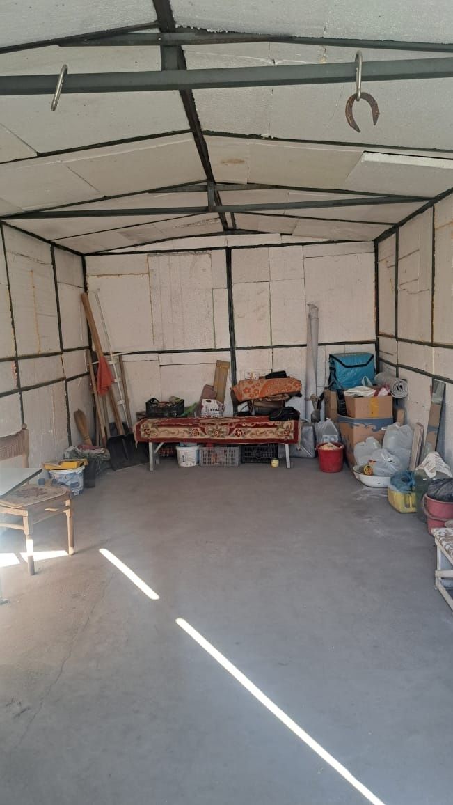 Продам большой металлический гараж