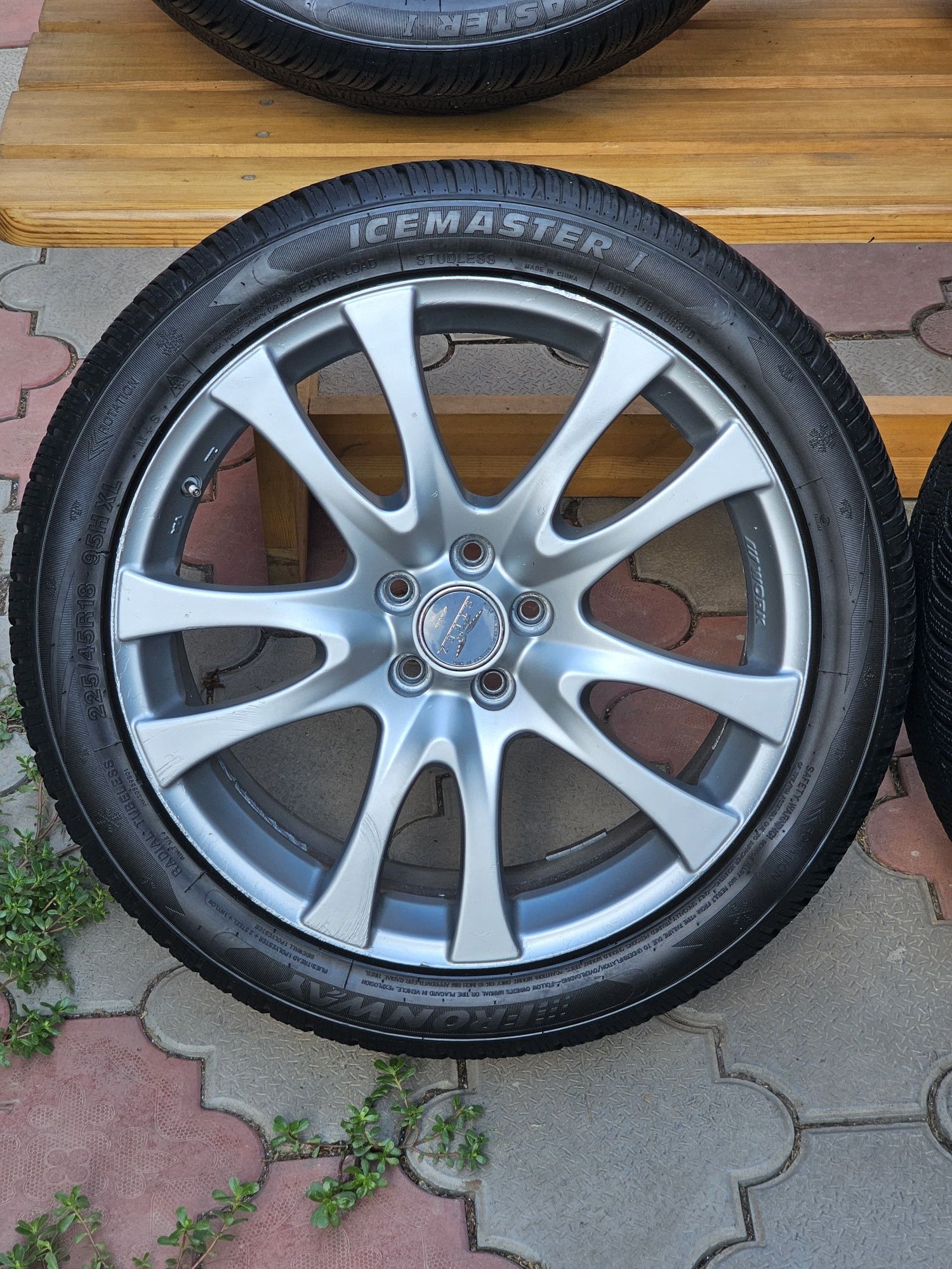 Диски Work R18 с резиной.