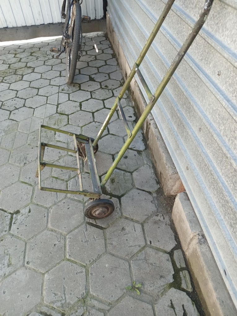 Продам тележку (тачку)