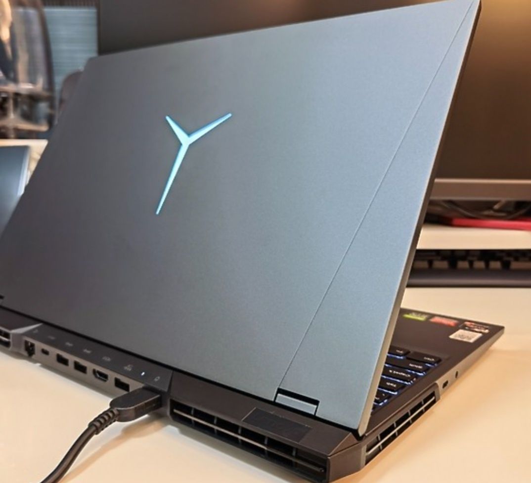 Продам ноутбук Lenovo Legion 5 pro
