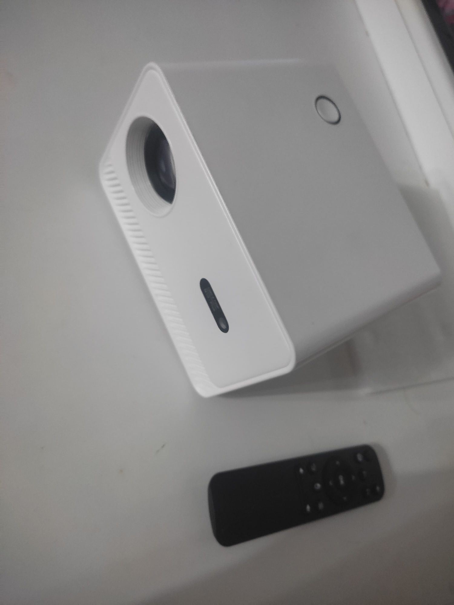 Проектор LED на Android
