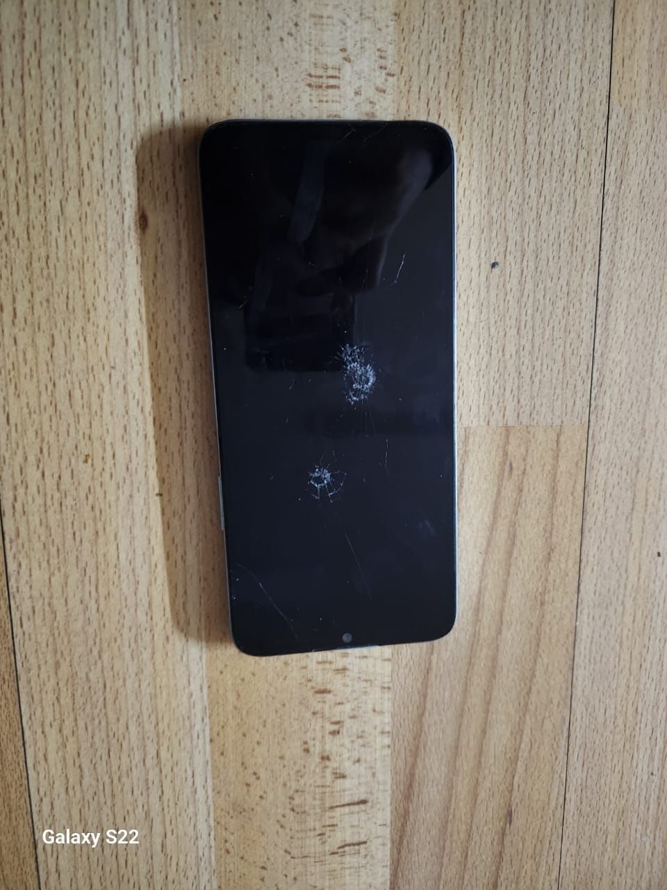 Продам иелефон хонар х5+ телефон в хорошем состоянии