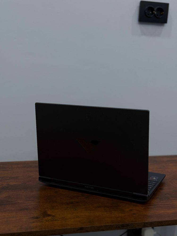 HP VICTUS почти новый SSD 512 OZU 16 CORE i5 RTX 3050