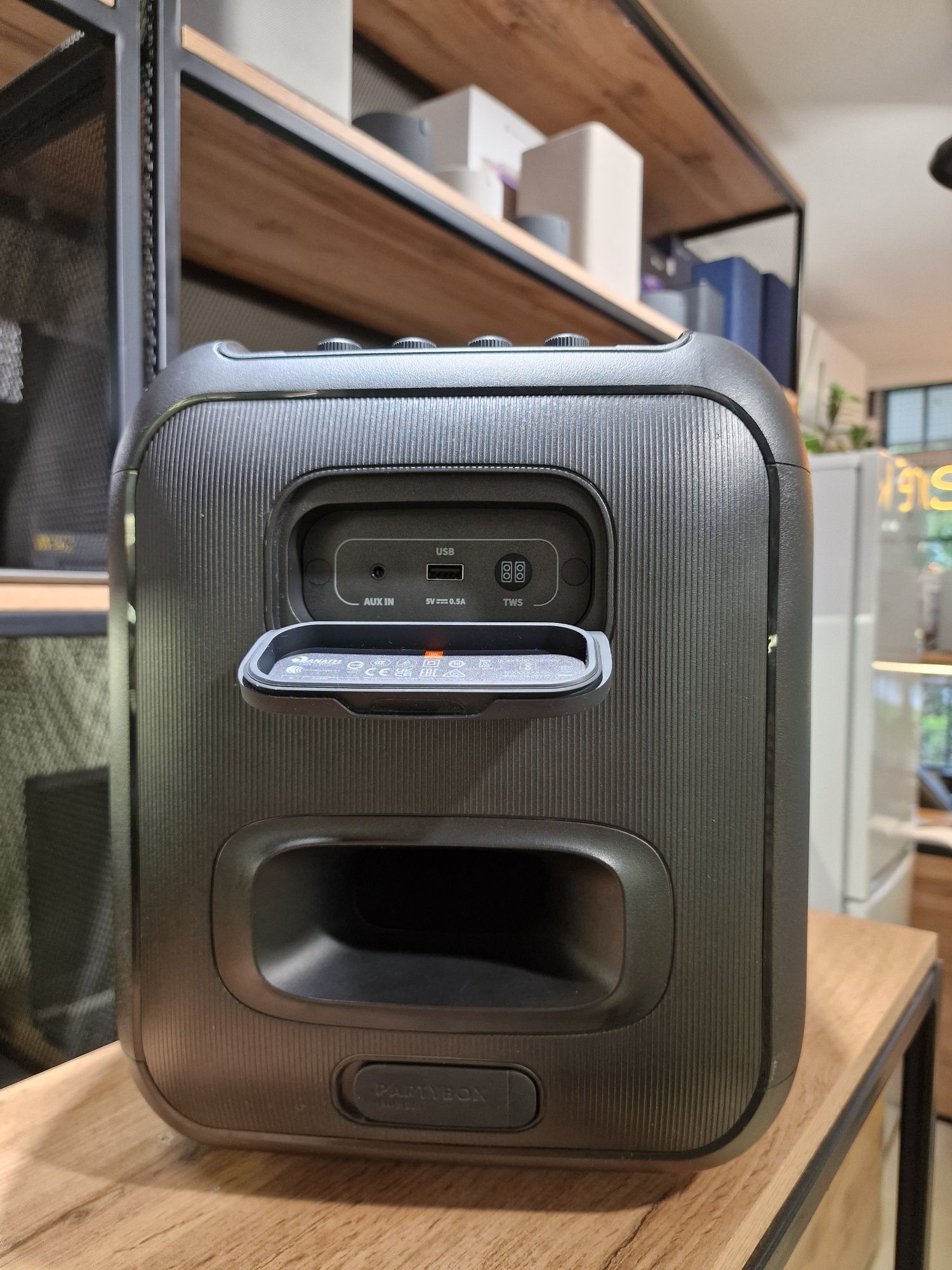 Портативная колонка JBL PartyBox Encore Essential, 100 Вт,  8769/А10