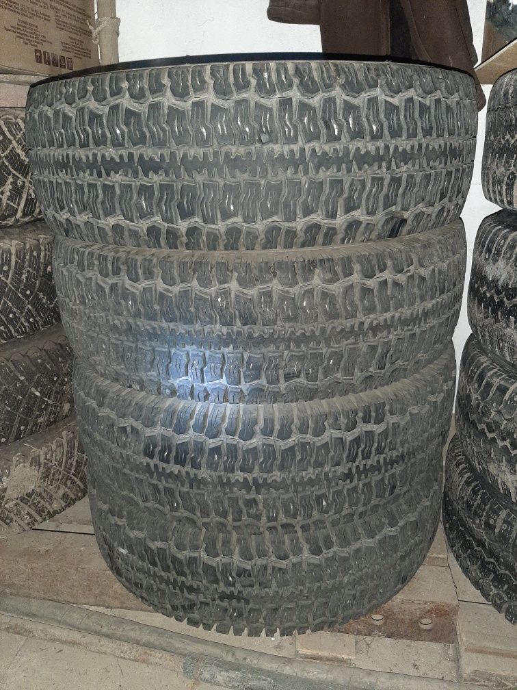 Продам шины зима и лето