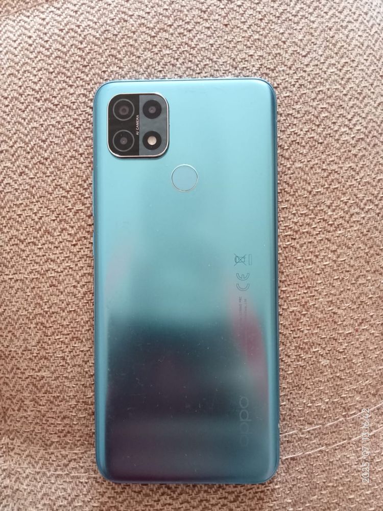 Продается смартфон Oppo 15s 64 гиг памяти и дополнительно паямть 32