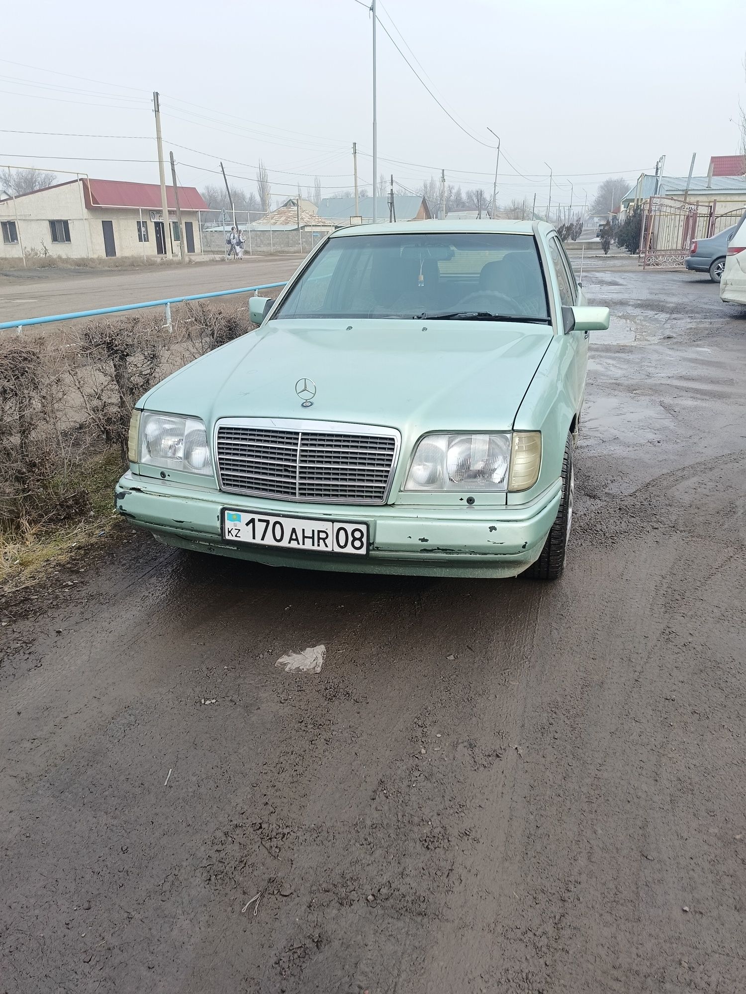 Продам Мерса плита 2.2