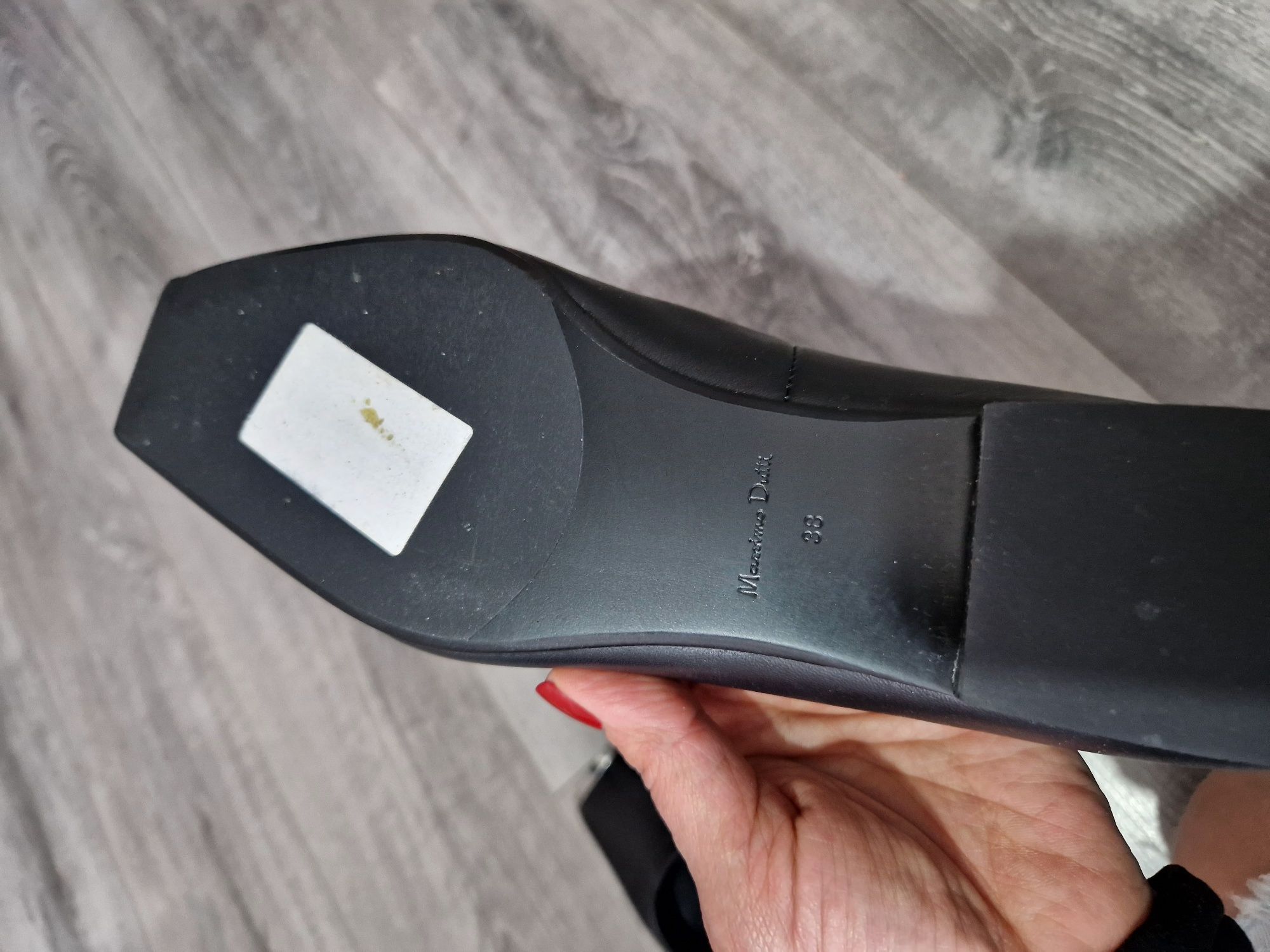 Продам новые  кожаные туфли Massimo dutti, 38.5 размер
