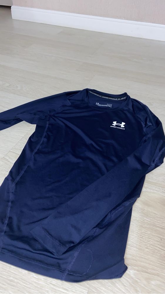 Продам рашгард Under Armour