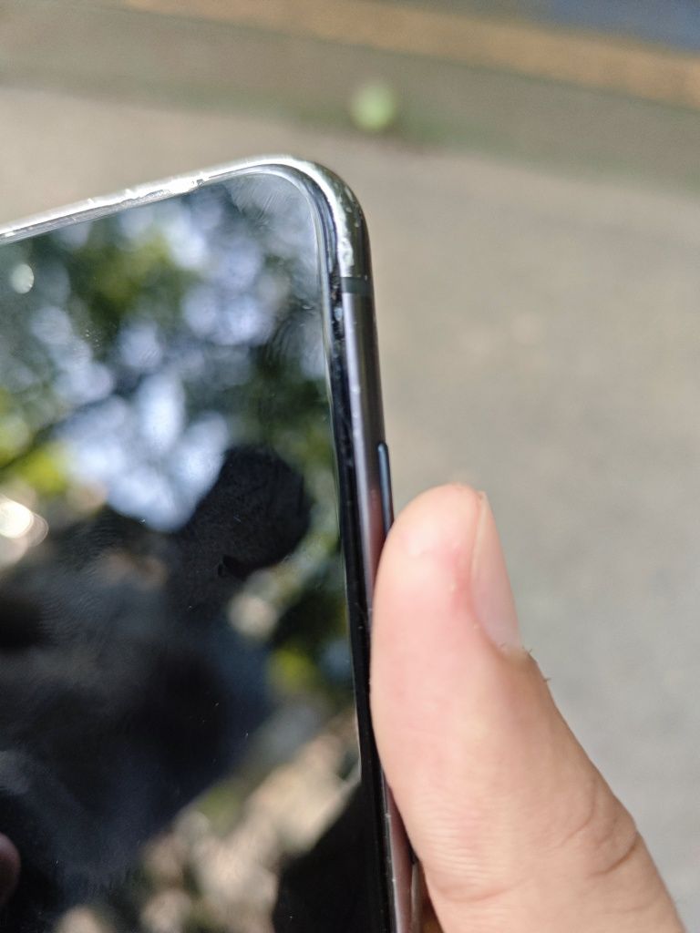 Обмениваю Samsung s21 fe