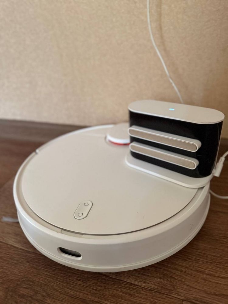 Продам Xiaomi Robot Vacuum-Mop 2S.
