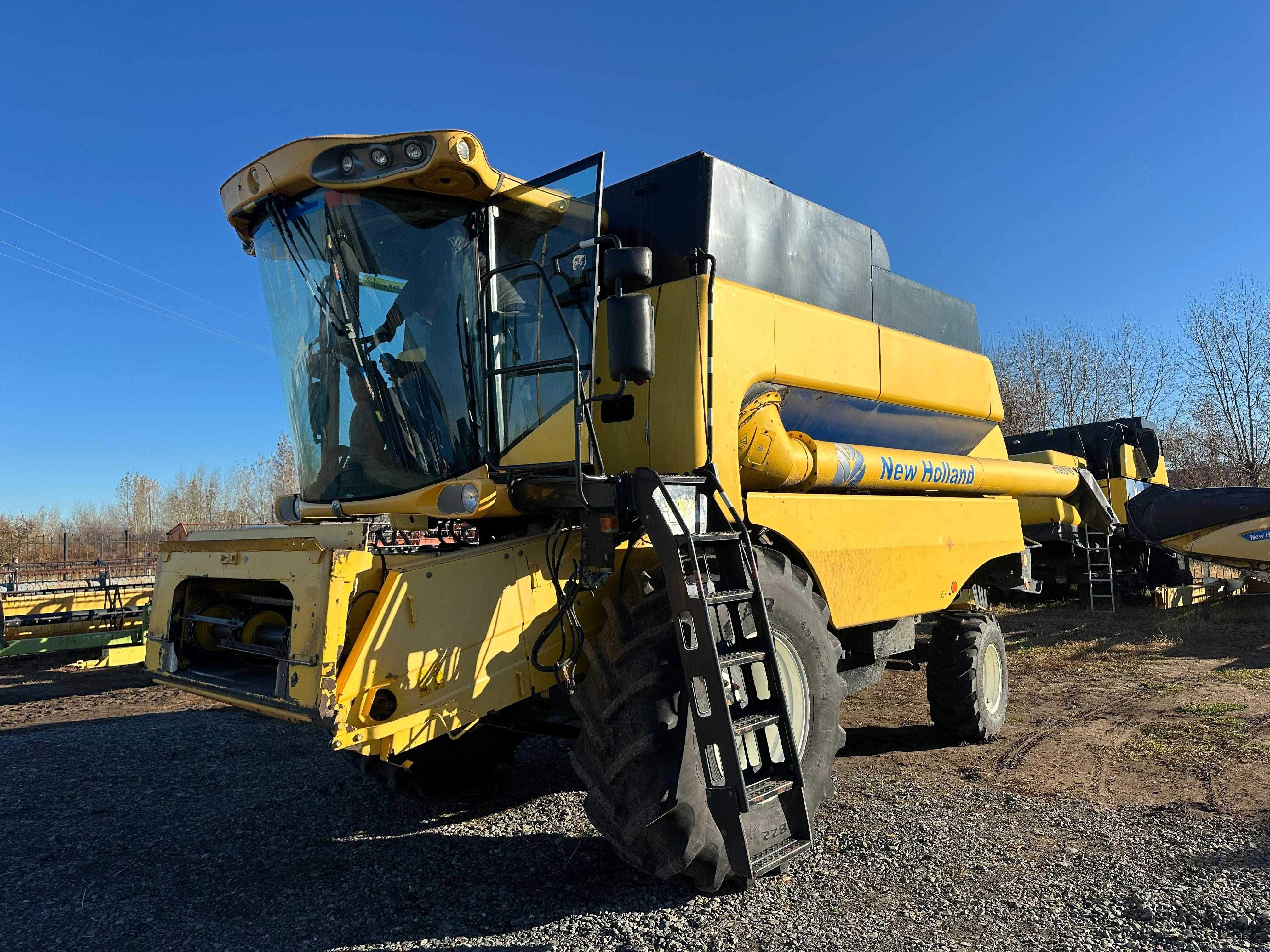 Продается зерноуборочный комбайн New Holland CS6050