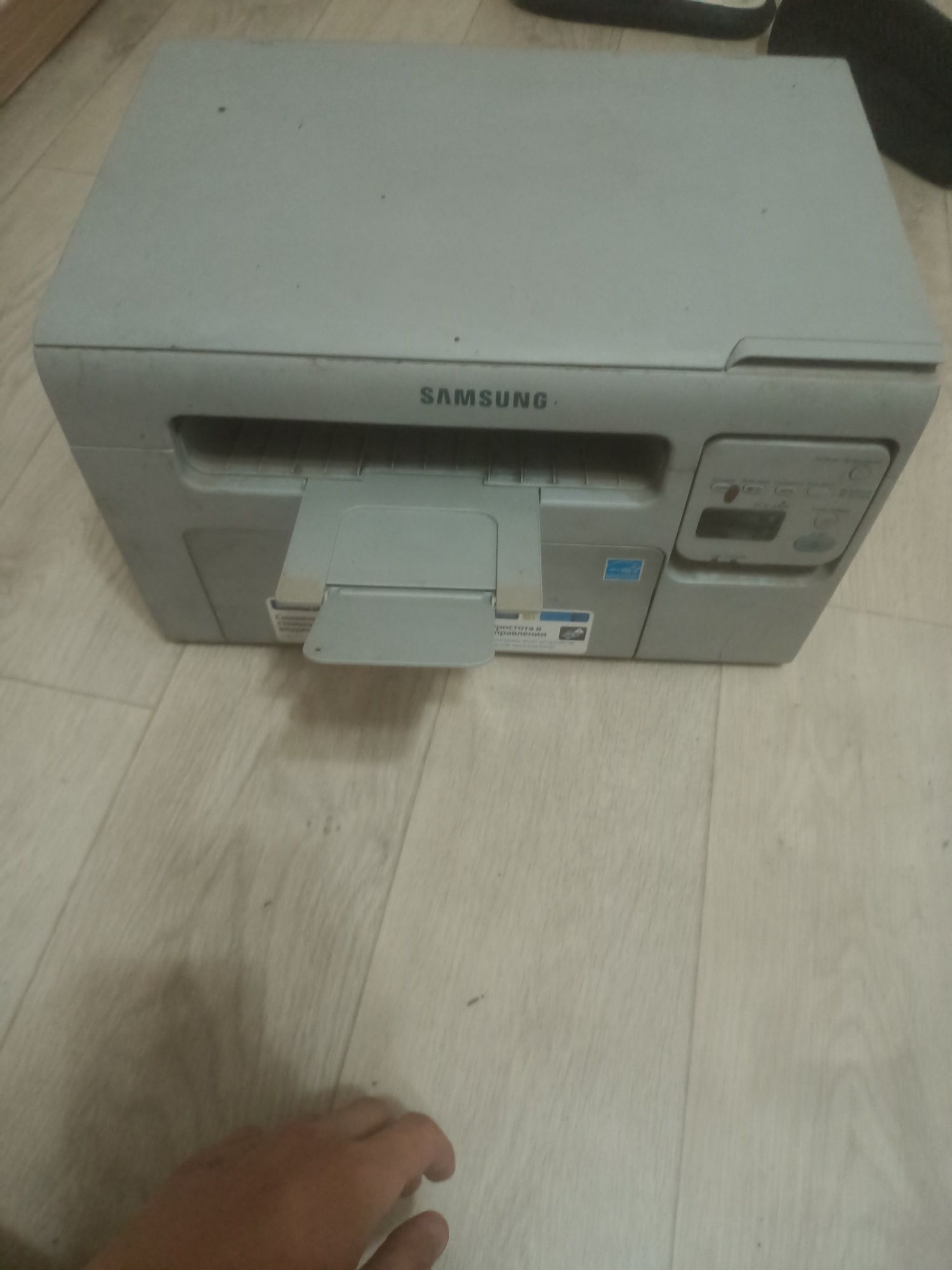 МФУ/Принтер/сканер Samsung scx-3400 белый