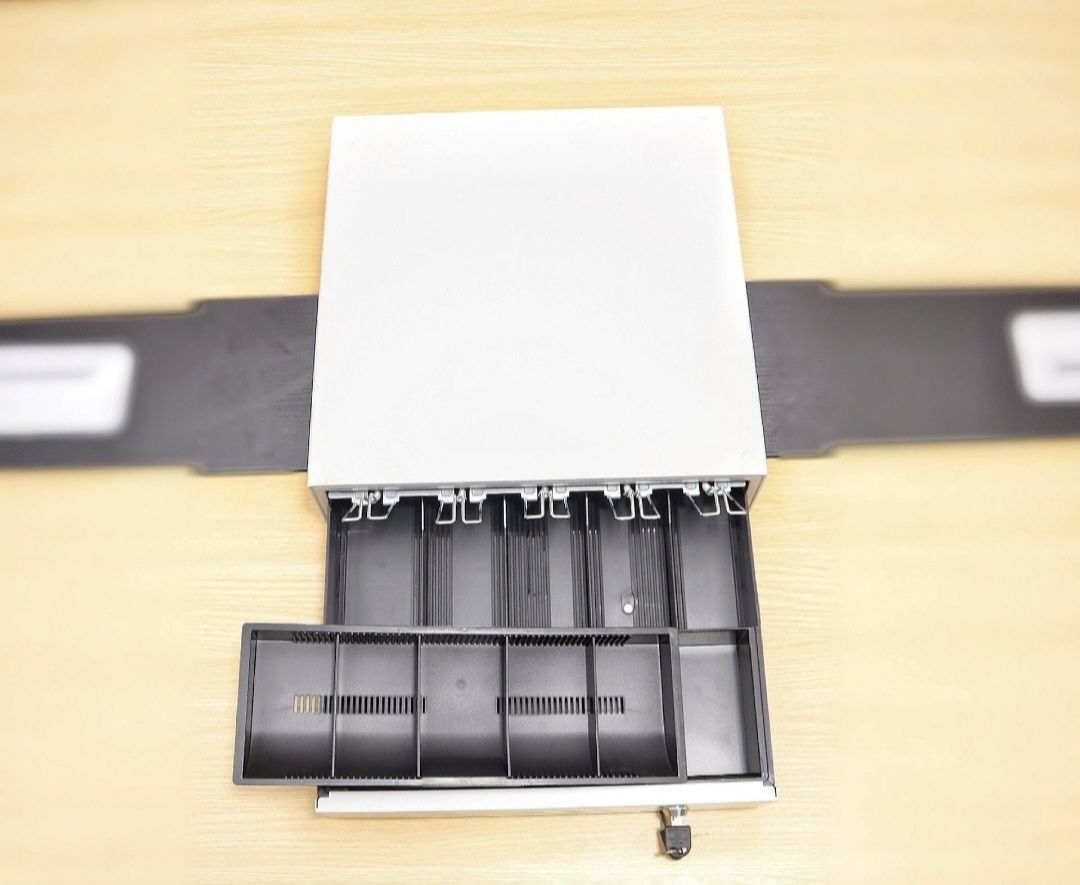 Pos моноблок +ден ящик +принтер этикеток XP420 USB + сканер в подарок