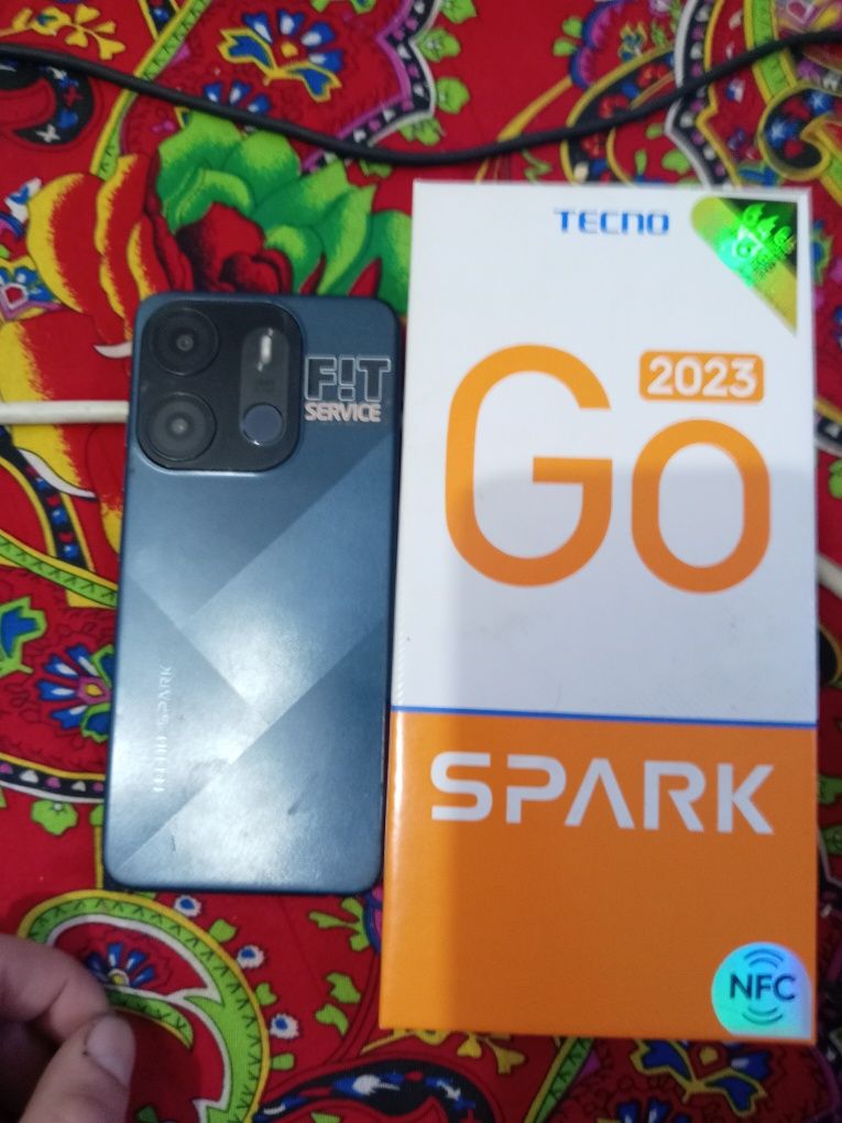 Продам телефон Tecno