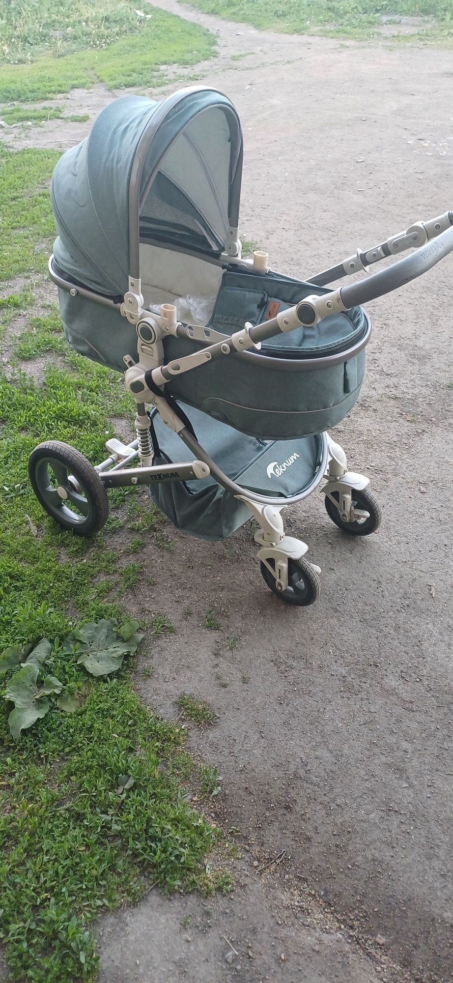 Продам коляску пользовались не долго