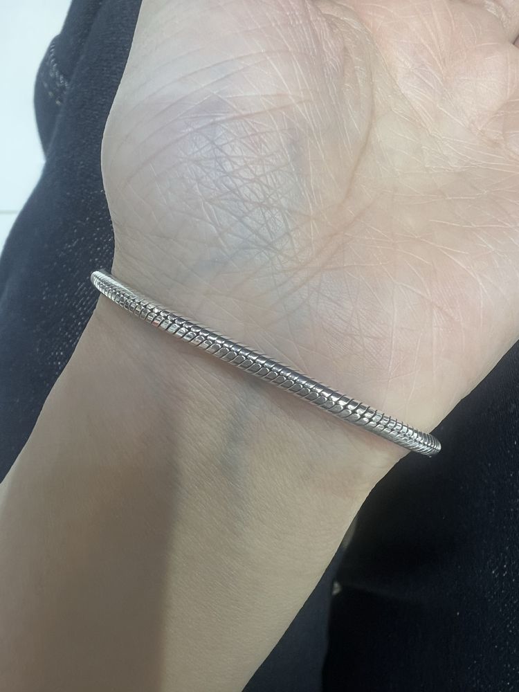 Продам браслет серебро Pandora
