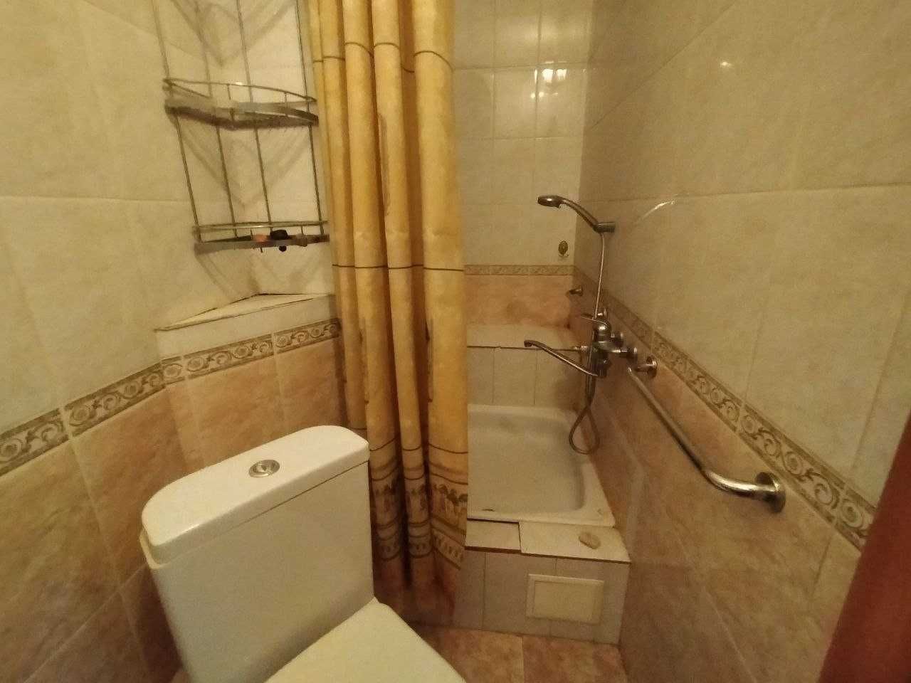 Продажа бюджетной двухкомнатной квартиры.