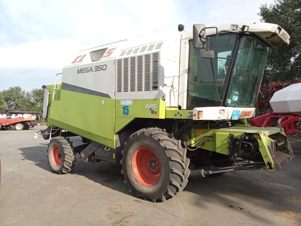 Комбайн Claas mega 350