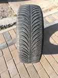 ОДНА шина 185/60 R15 - "GoodYear Vector 4 Seasons", всесезонная.