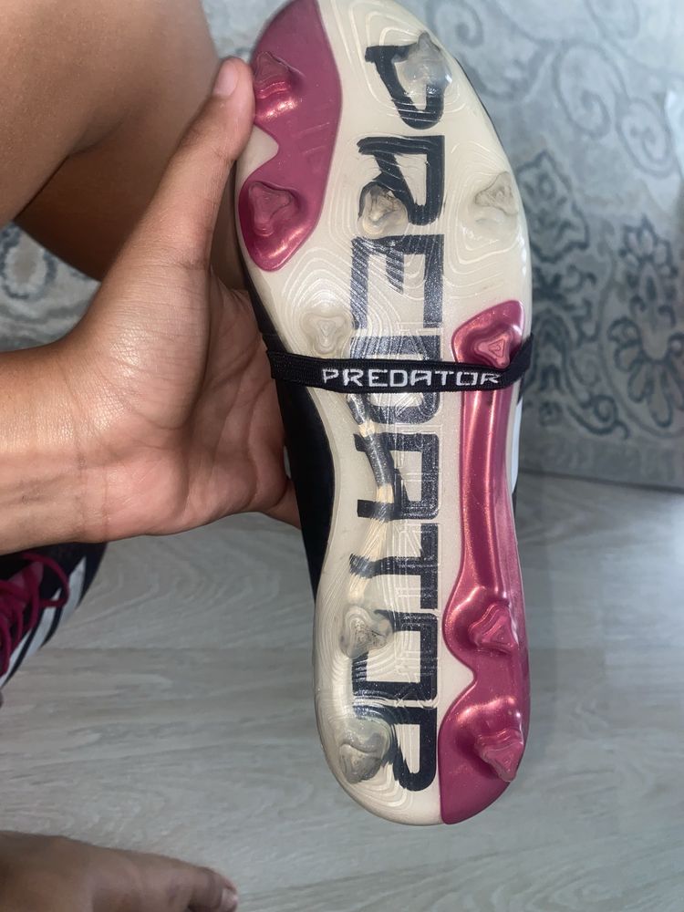 продаю бутсы predator adidas 30