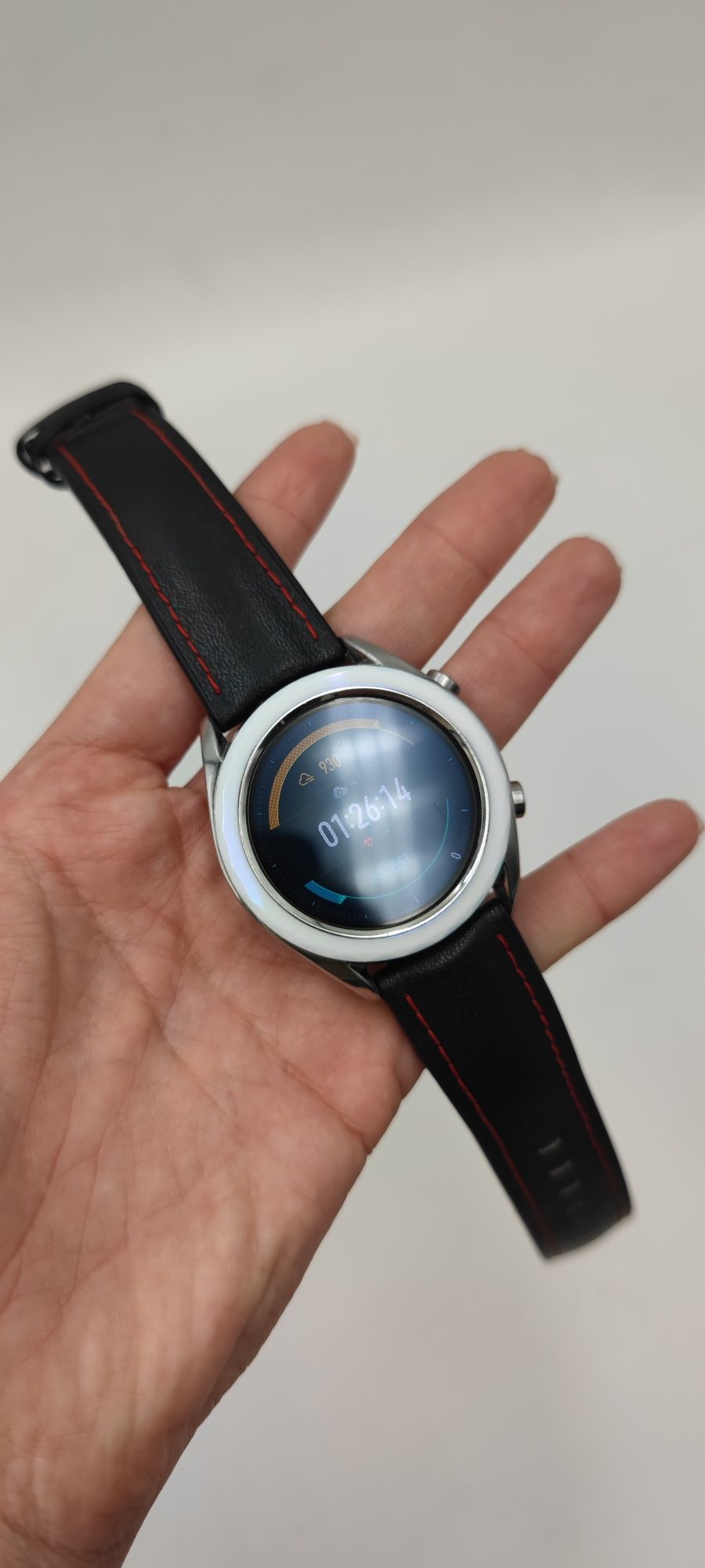 Умные часы Huawei Watch GT 42 мм Смарт часы