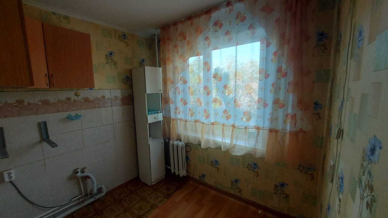 Продам 2-х комнатную квартиру Майкудук, 12-м мкр., 3/5 этажей, Торг
