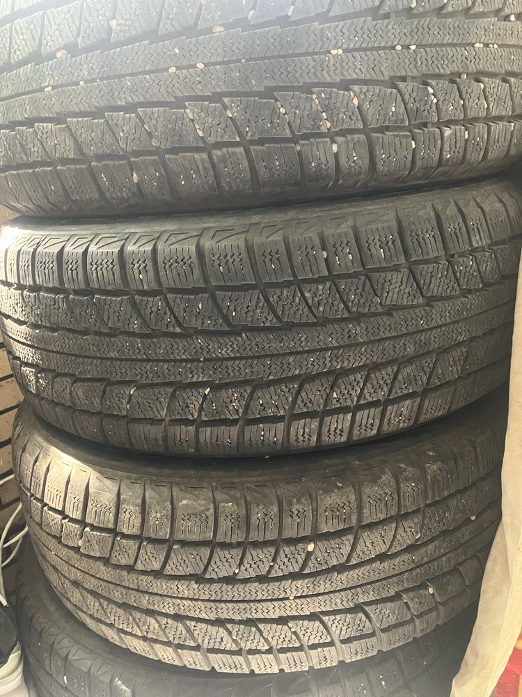 Зимний Комплект Шин Triangle 215/60 R16
