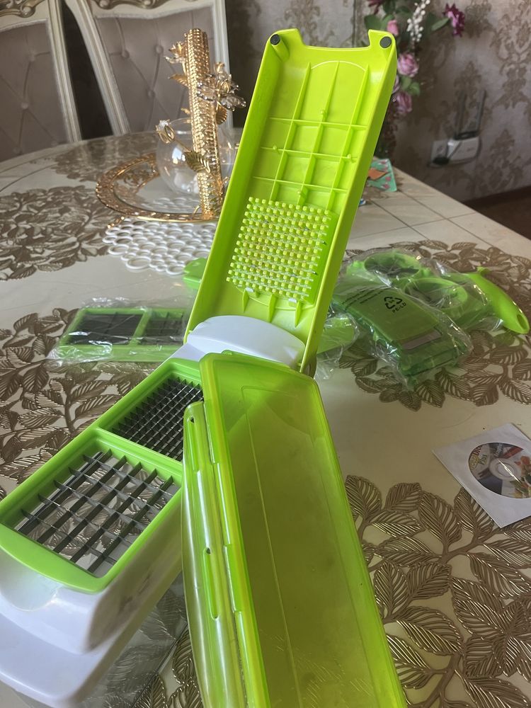 Продается кухонных прибор