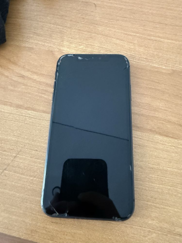 Продам iPhone 11 64 GB