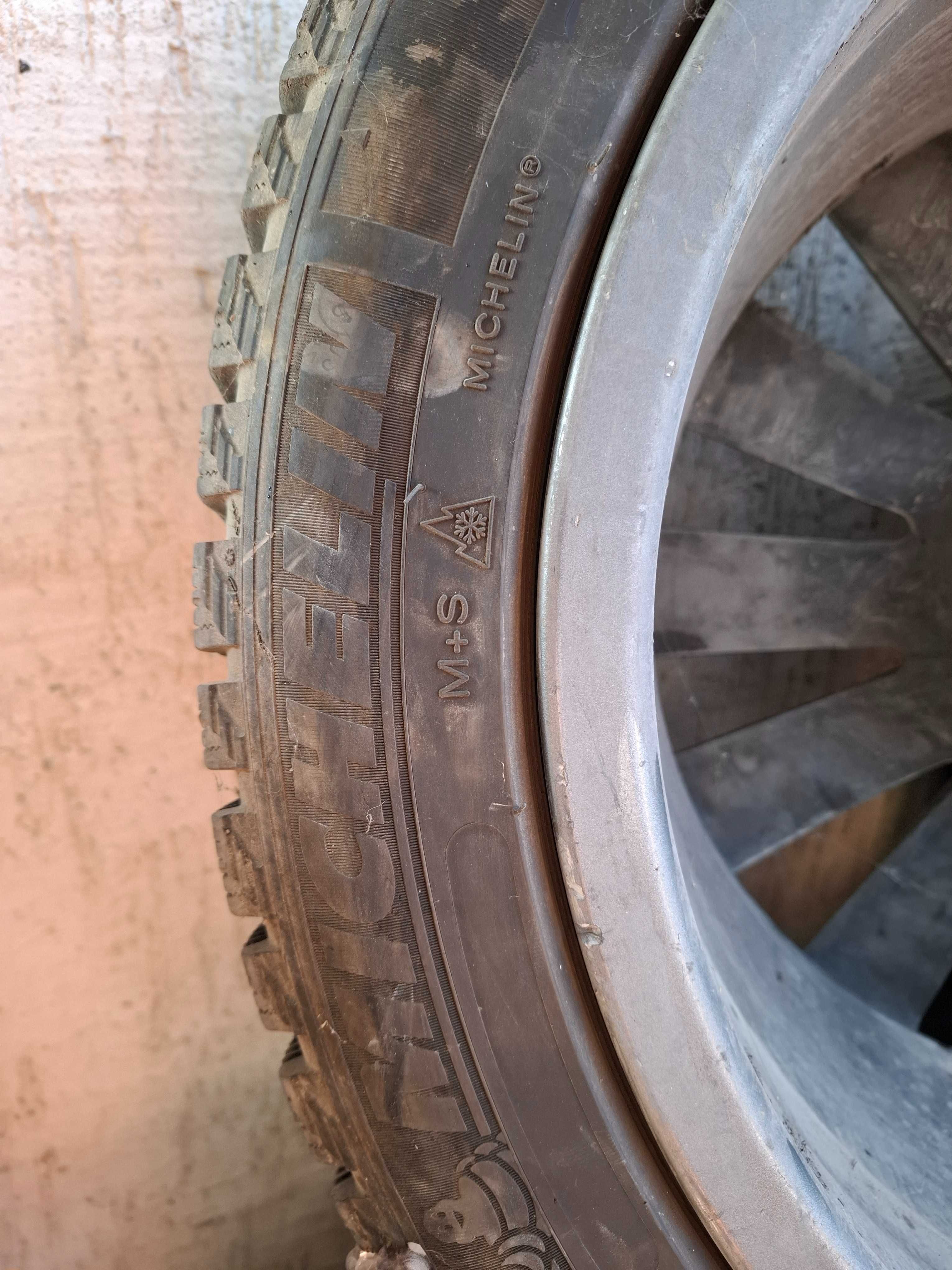 Michelin X-Ice North 255/45/R18 - 3шт, шипованная резина в хор. сост.