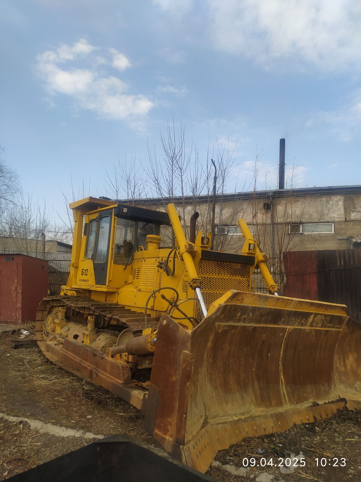 Продам бульдозер Б12 24 тоны 2015 гв