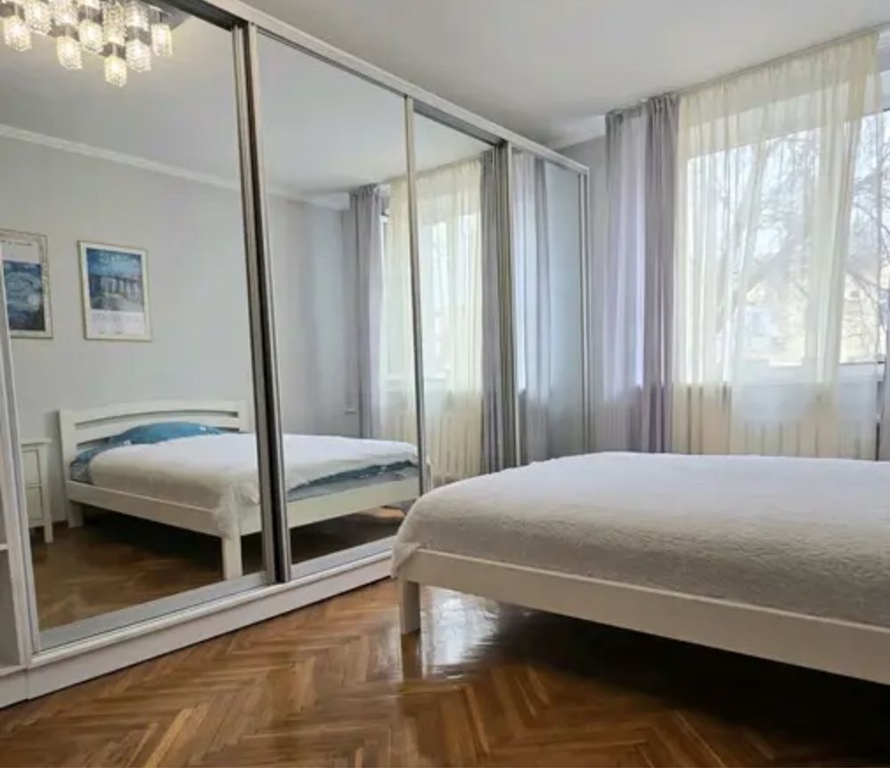 Кровать из натурального дерева 148х216х87, можно с тумбой Икея