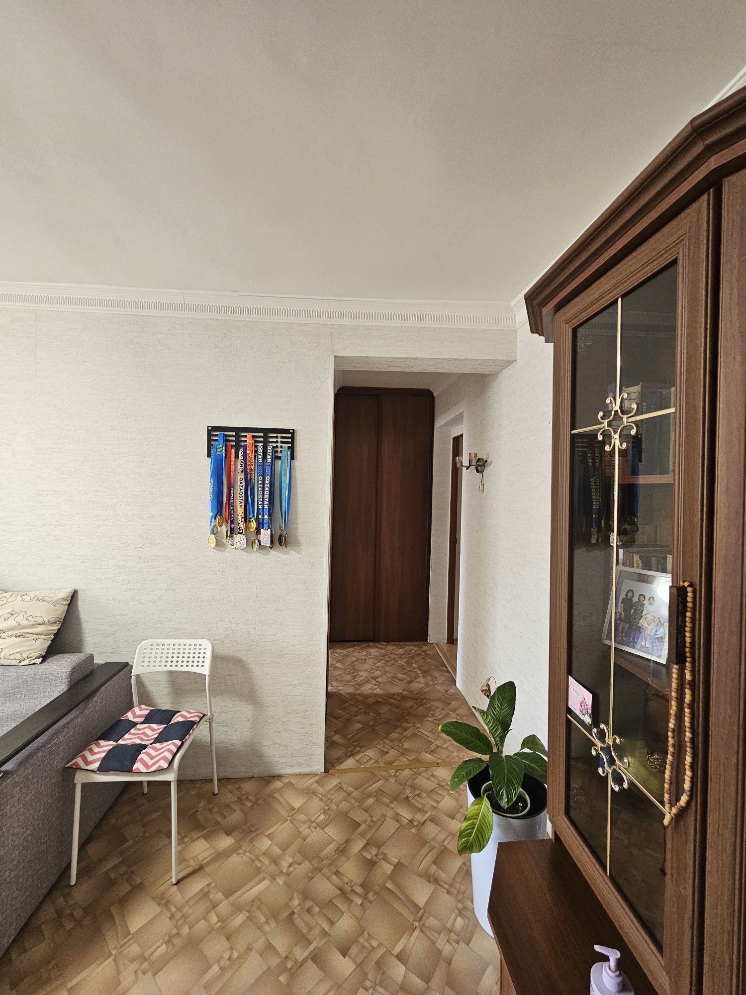 3 к. Город. Продаю трёхкомнатную квартиру в центре, ул. Ермекова, д.35