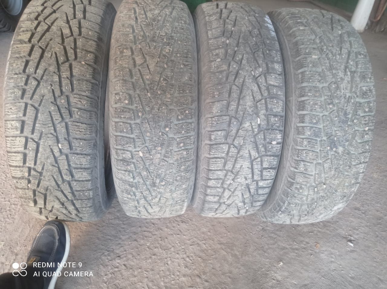 Продам шины 225/65 R17 шипованные зимние