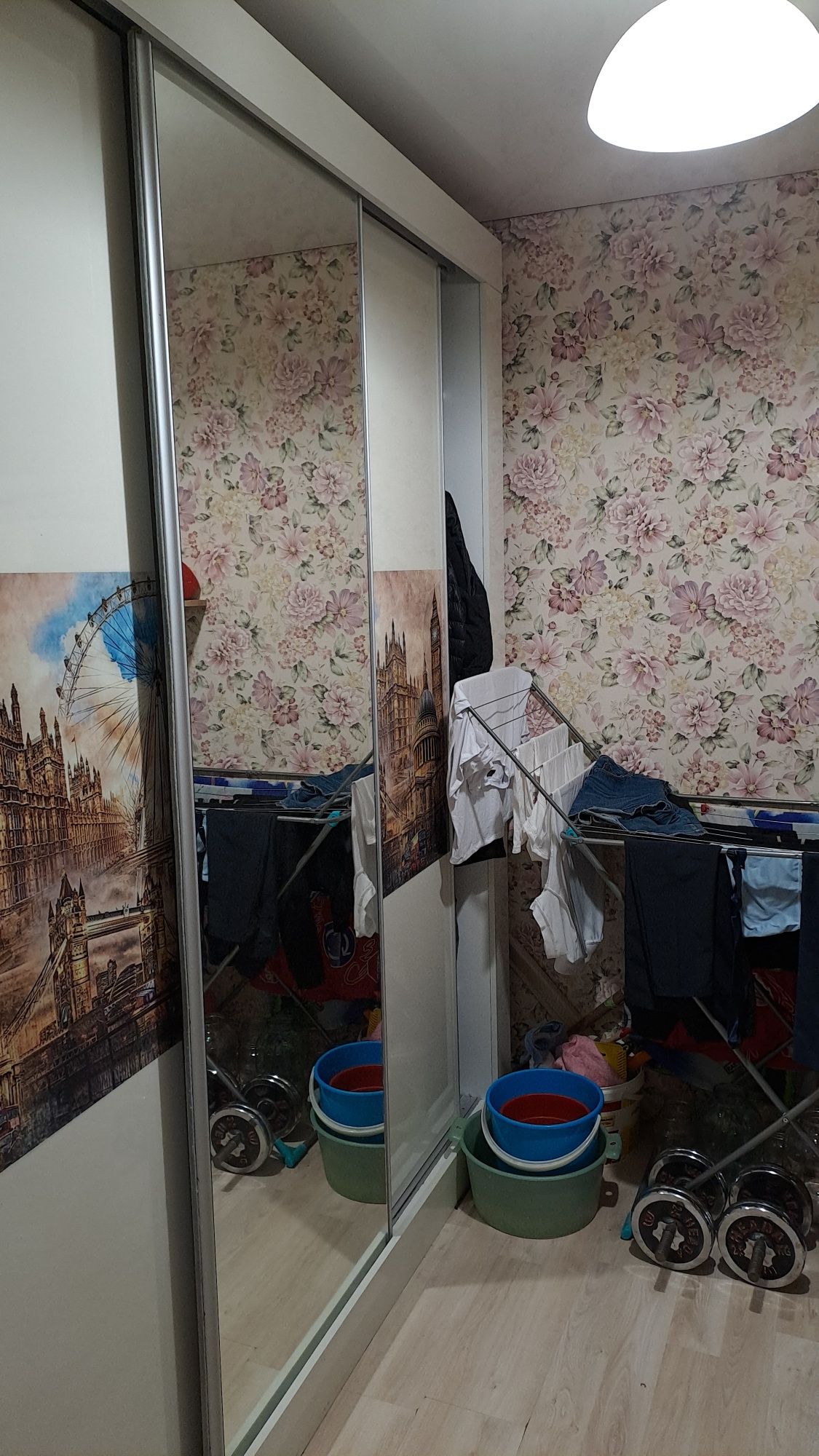 Продам 2-х комнатную квартиру. Только наличный расчёт.
