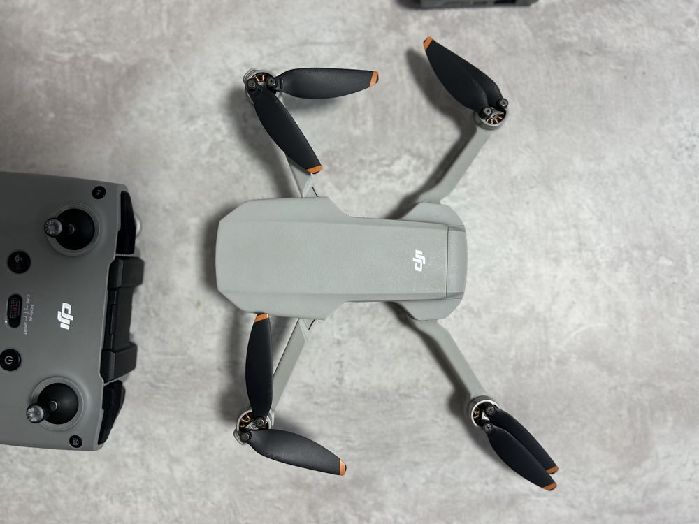 Квадракоптер DJI MINI 2