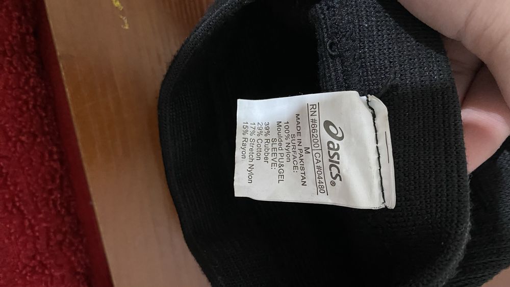 Asics наколенник