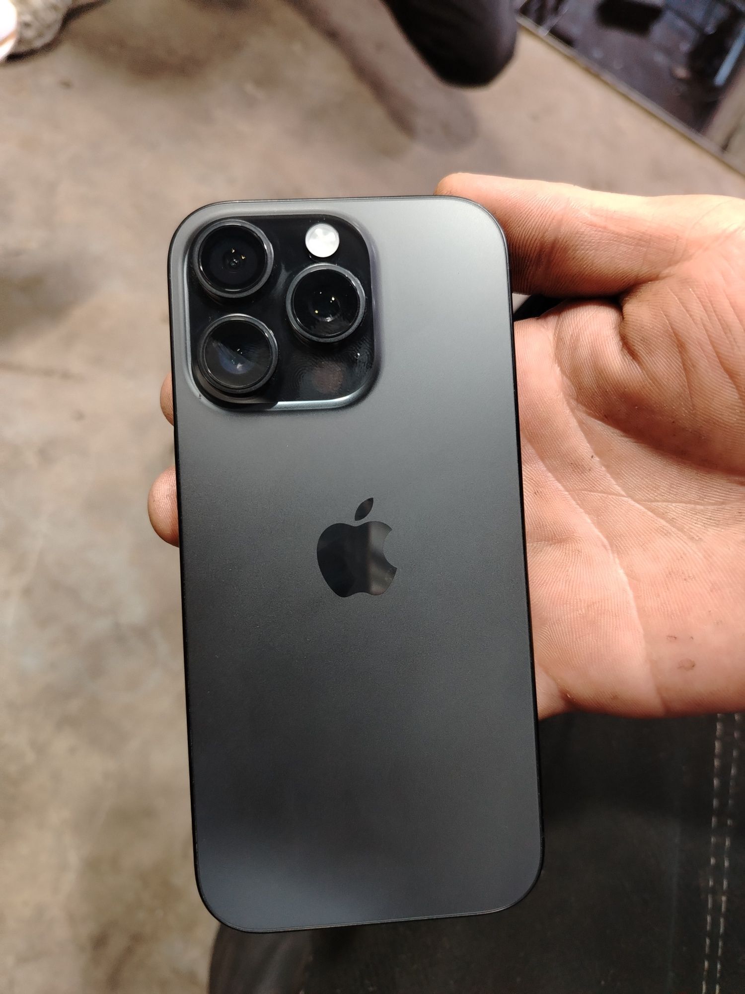 Iphone 16 pro с гарантии