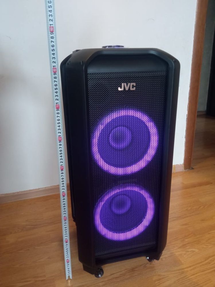 Обмен портативную калонку фирма JVC обменяю на айфон или продам