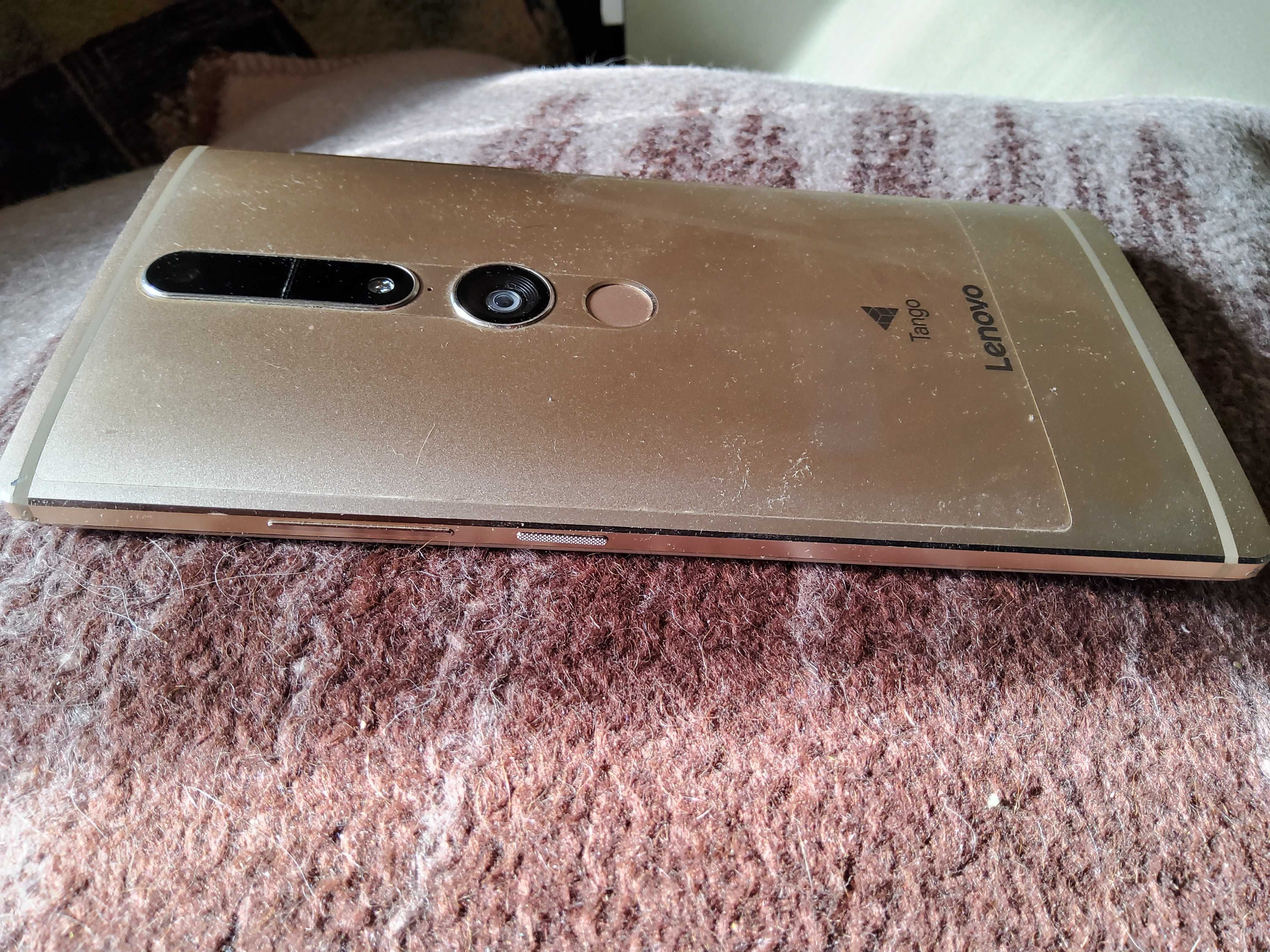 Флагман 3Д-Камерофон Lenovo Tango с самым большим у смартфонов экраном